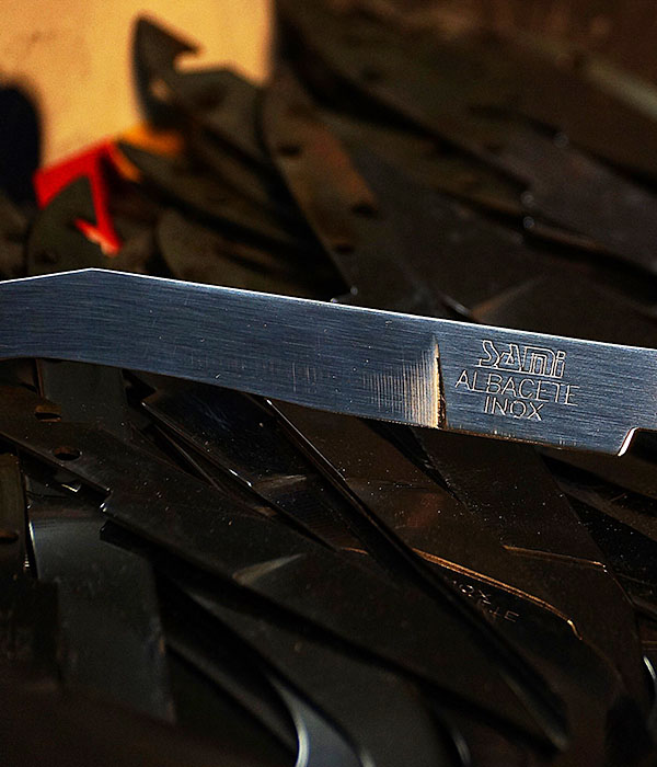 hojas-cuchillos-bananos